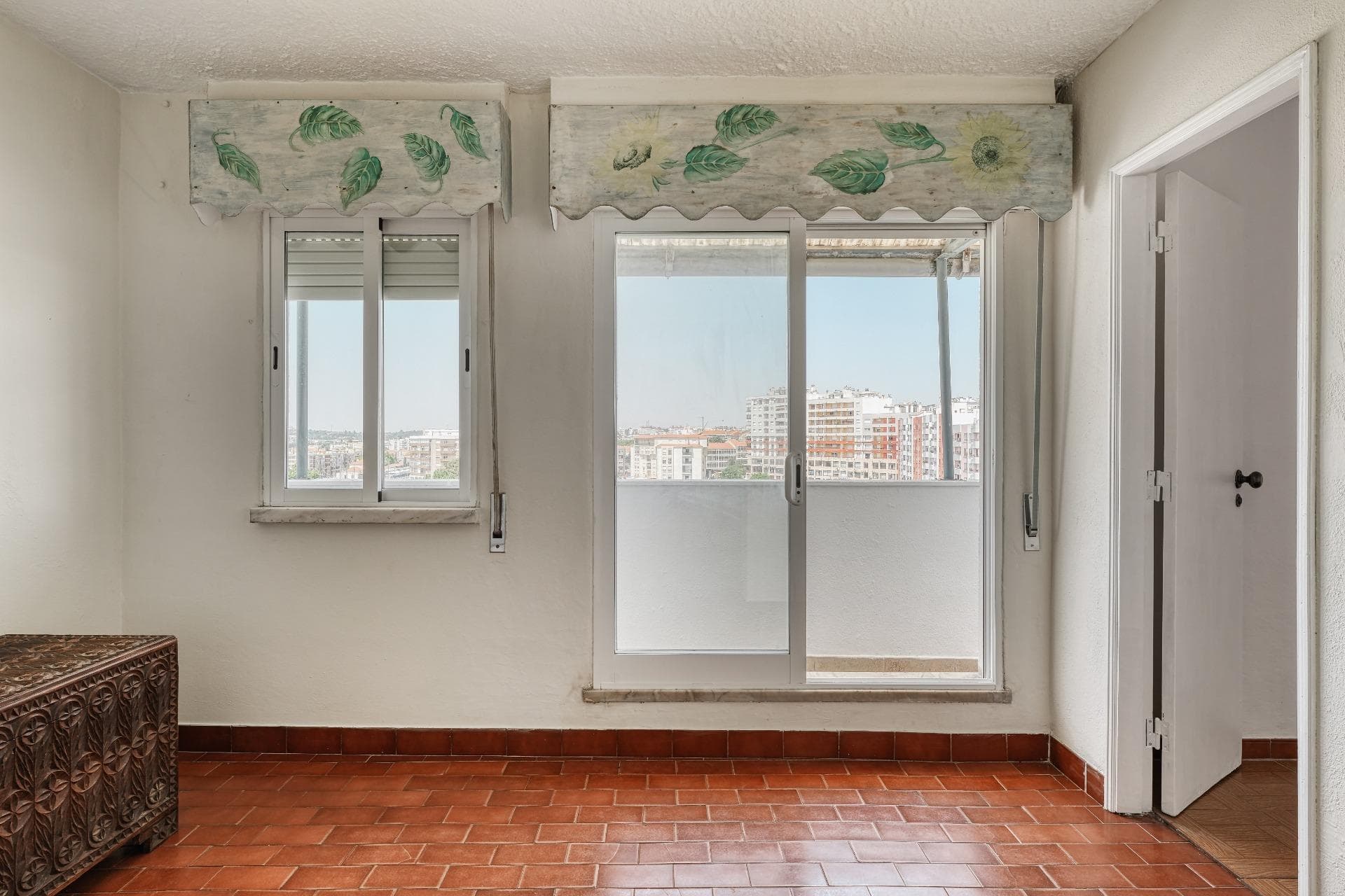Apartamento T2 no 8º Andar com Varanda | Setúbal, S. Sebastião