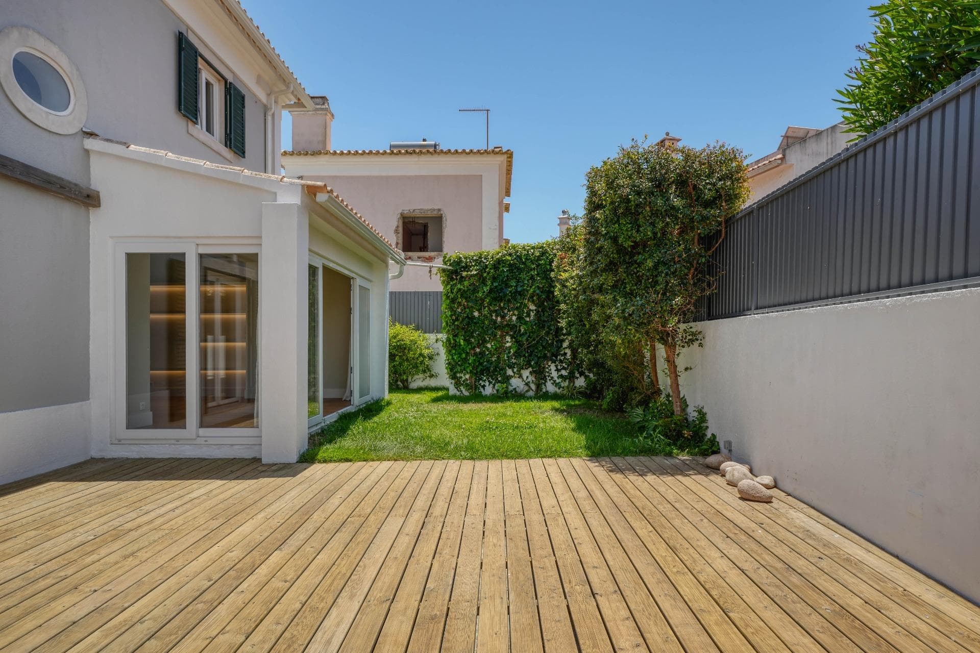 T4 Renovada com Piscina a 1km da Praia do Guincho | Areia, Cascais