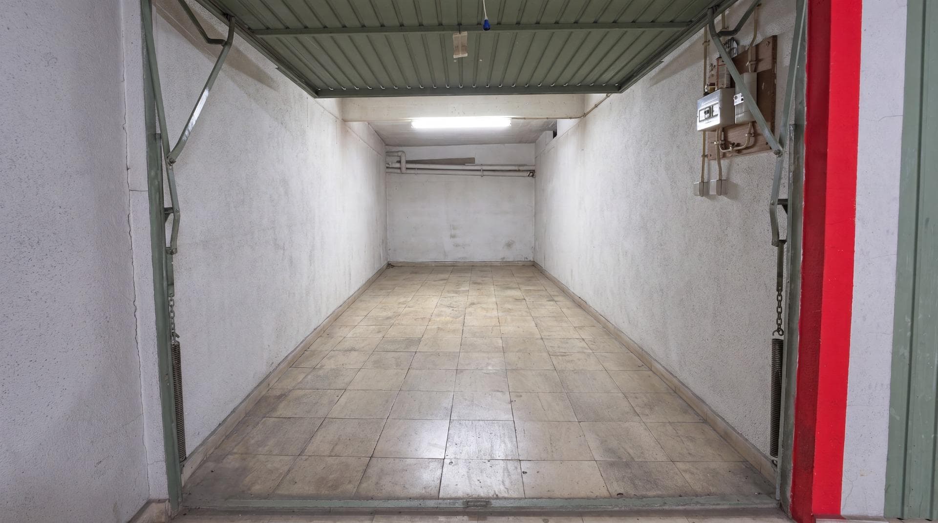 Garagem fechada com 21 m²