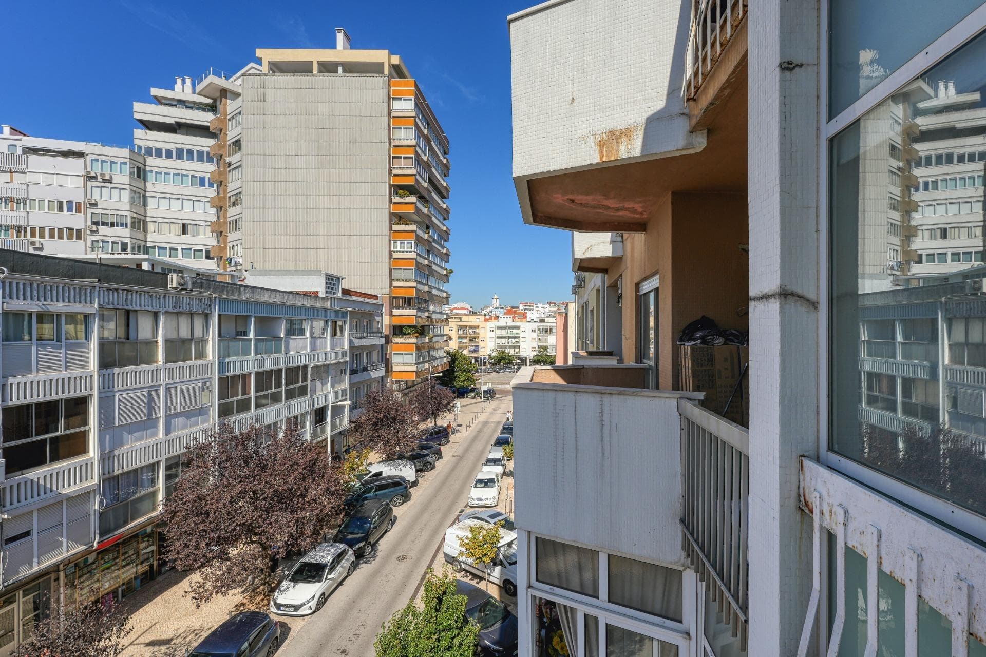 T1 Almada, Rua Luis de Queiroz - 3º Floor with Balcony